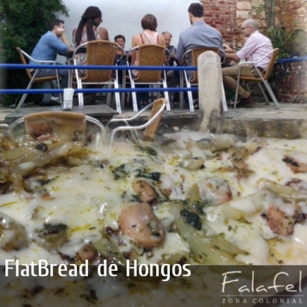 Photo taken at El Rey del Falafel by Luis Edgardo V. on 5/26/2014