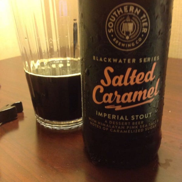 The Drinking Fountain Jamaica Plain'de Dive Bar