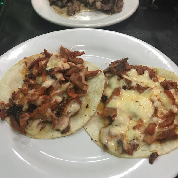 Das Foto wurde bei OV Vaquero Restaurante y Taquería von Abel V. am 9/1/2018 aufgenommen