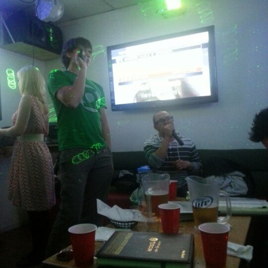 1/26/2013にVictor C.がLincoln Karaokeで撮った写真