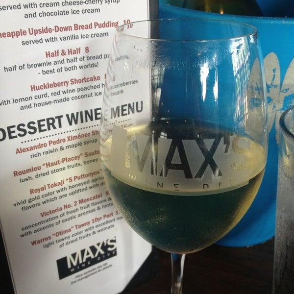 Foto diambil di MAX&#39;s Wine Dive Dallas oleh Sh&#39;Rhonda G. pada 6/8/2013