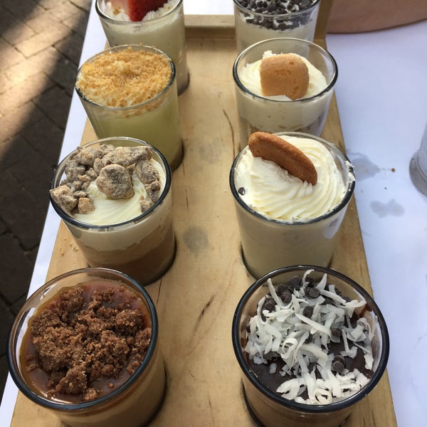 Desserts are the perfect size! Tried the peanut butter one so good