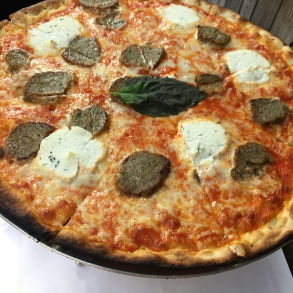 Meatball, ricotta cheese & basil pizza!! Delicious!