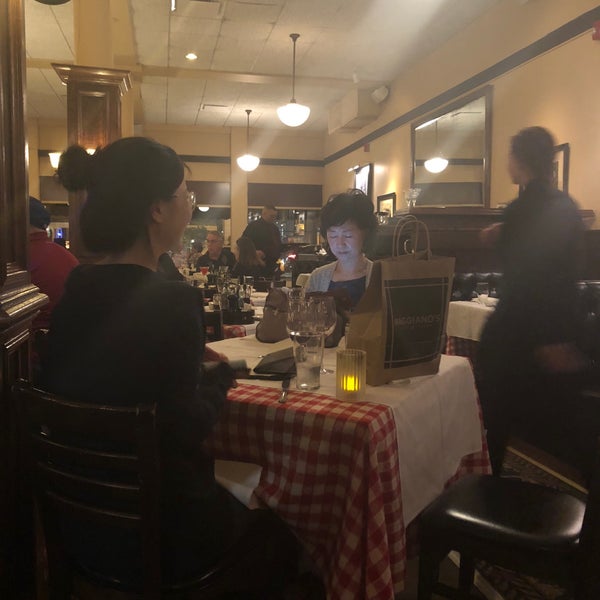 Photo taken at Maggiano&#39;s Little Italy by Mete Ö. on 8/24/2018