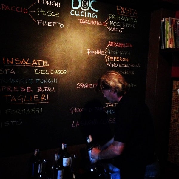 7/25/2014 tarihinde Emanuele O.ziyaretçi tarafından Doc Wine Bar'de çekilen fotoğraf