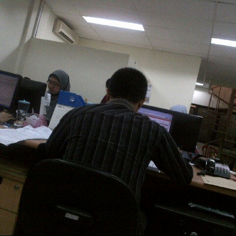 Adira Kredit - Hayam Wuruk Trade Center E-6