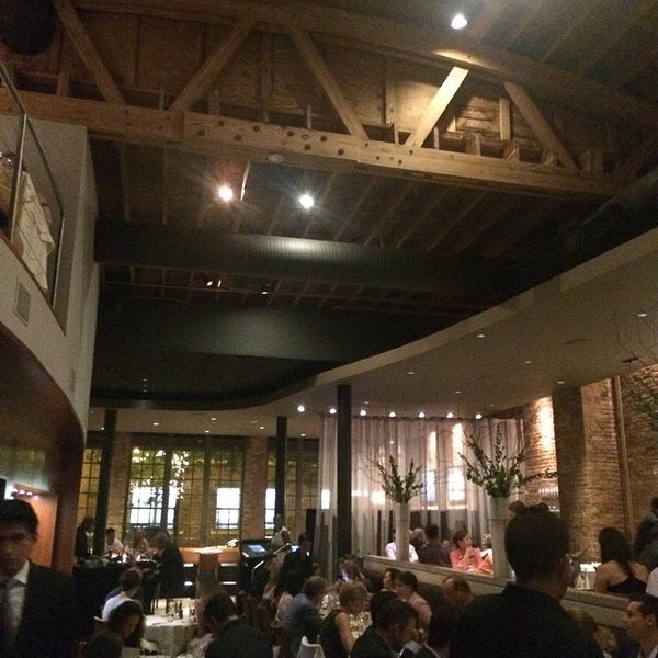 Das Foto wurde bei mk The Restaurant von Scott K. am 8/10/2014 aufgenommen