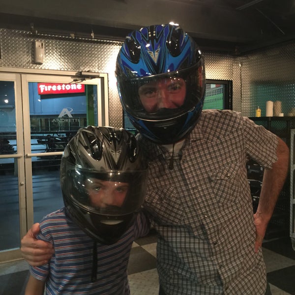 Photo prise au Andretti Indoor Karting &amp; Games Roswell par Clay E. le7/27/2016