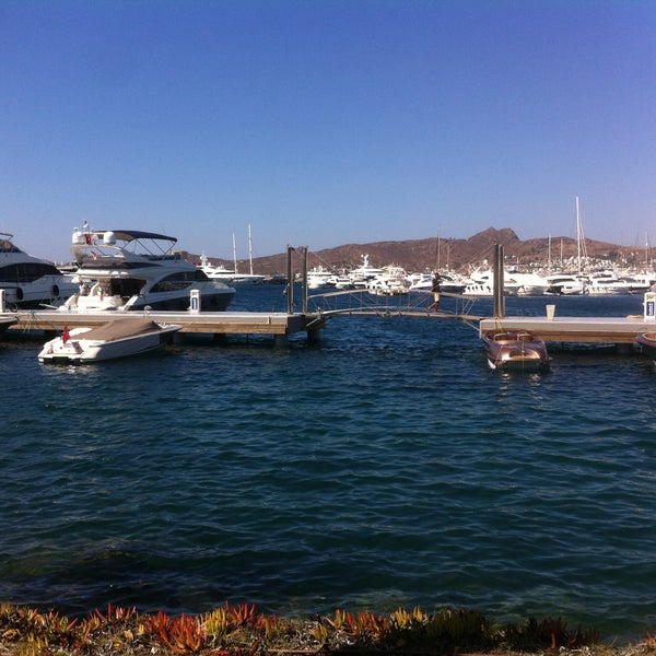 Снимок сделан в Yalıkavak Marina пользователем Hüseyin Ö. 9/15/2016