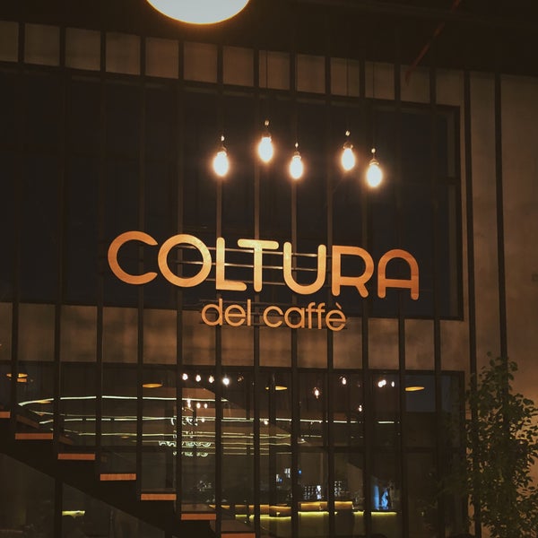 Das Foto wurde bei COLTURA Del Cafe von Ahmad A. am 9/22/2019 aufgenommen