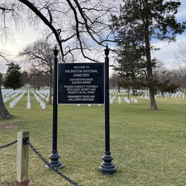 Photo taken at Arlington National Cemetery by チャオ ボ. on 2/5/2023