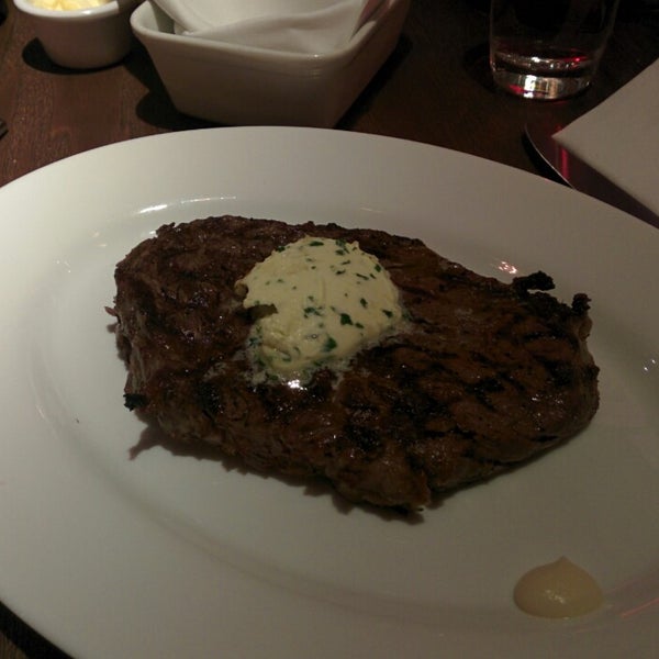 Photo taken at Heliot Steak House by Cyril C. on 4/16/2014
