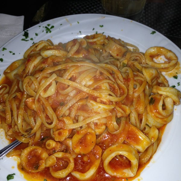 Снимок сделан в Positano Restaurant &amp; Pizzeria пользователем Nick S. 2/2/2013
