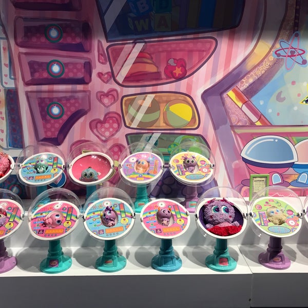 Distroller World - 7007 Friars Rd