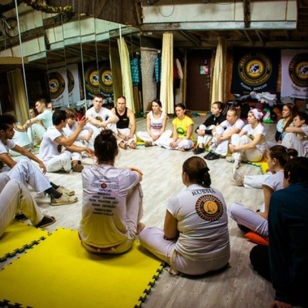 7/19/2014 tarihinde Andorinha C.ziyaretçi tarafından Capoeira sem fronteira'de çekilen fotoğraf