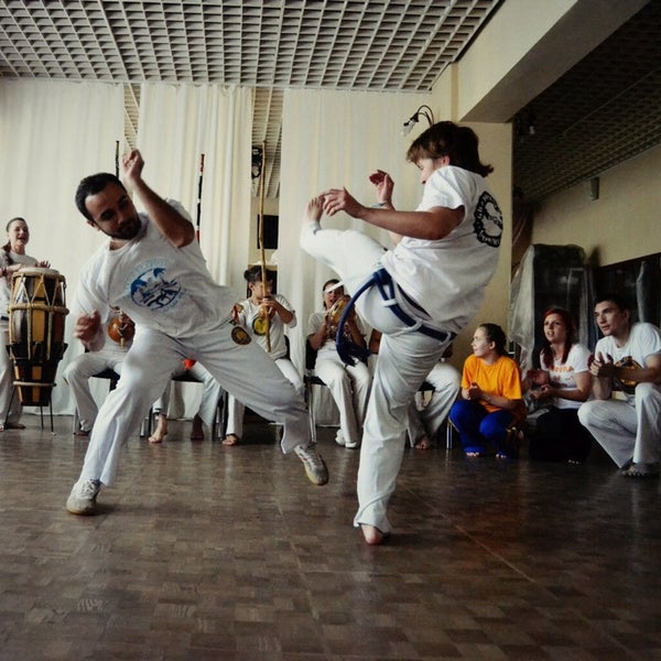 7/29/2014 tarihinde Andorinha C.ziyaretçi tarafından Capoeira sem fronteira'de çekilen fotoğraf