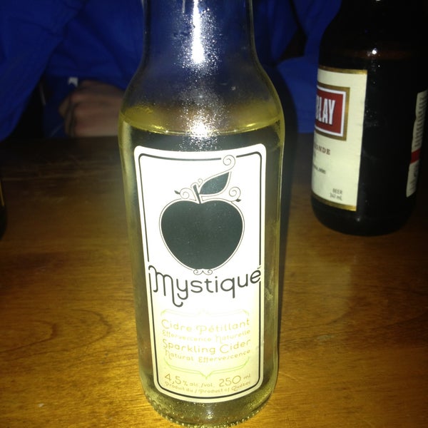 Bar Les Yeux Bleus VieuxQuébec 4 tips