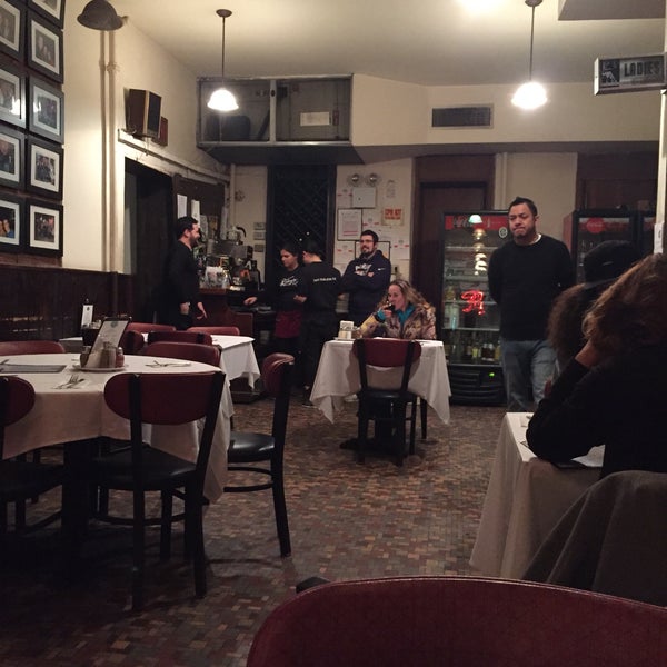Foto tomada en Patsy&#39;s Pizza - East Harlem  por Steve P. el 1/20/2018