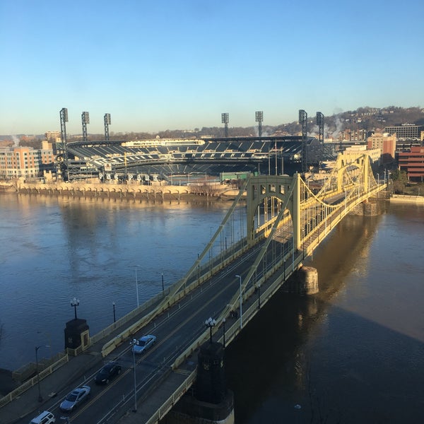 Das Foto wurde bei Renaissance Pittsburgh Hotel von David H. am 2/27/2018 aufgenommen
