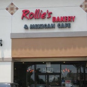 Rollie's Bakery is a large space, with its western wall dedicated to Mexican sweet bread. Don't forget the Bolivian portion of the menu, laden with steaks, peach tea and wonderful salteñas.