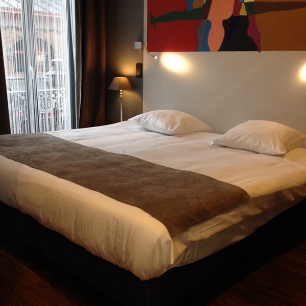 Junior suite has tis value. Space enough, nice room. Hotel is quite.