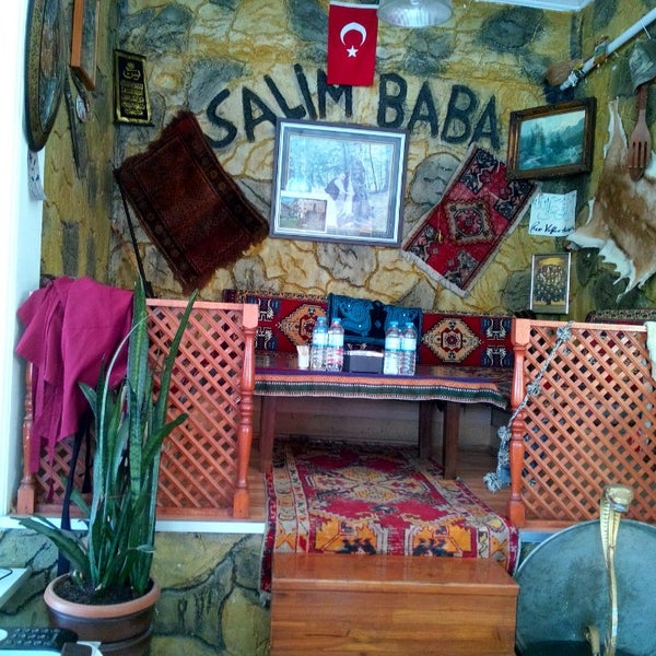 Photo taken at Salim Baba Sofrası by Gürsel ✔. on 4/22/2014