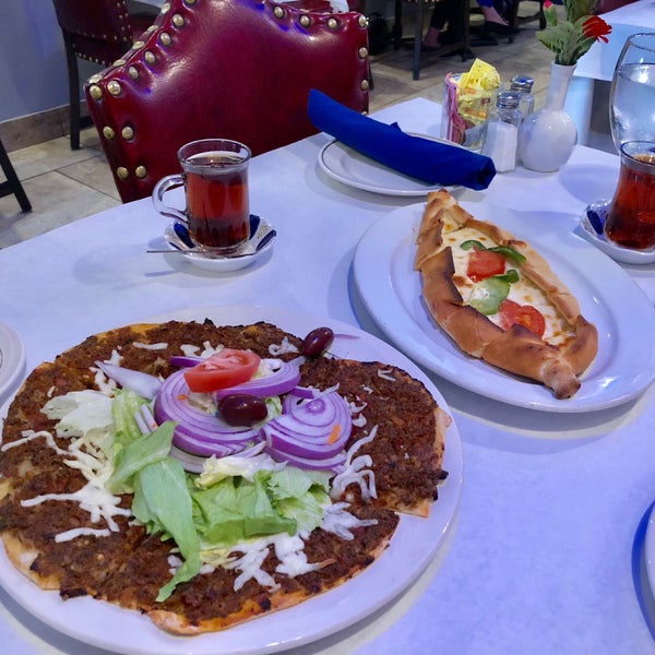 10/27/2018 tarihinde أمل 🤍ziyaretçi tarafından Istanbul Blue Restaurant'de çekilen fotoğraf
