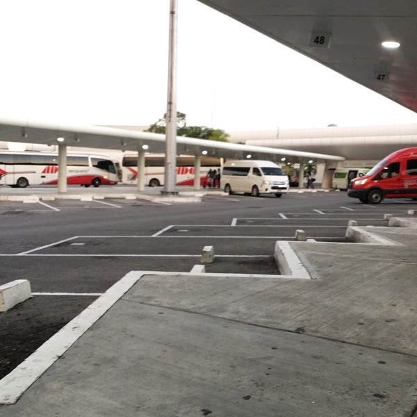 5/17/2018 tarihinde Antonio C.ziyaretçi tarafından Cancún Uluslararası Havalimanı (CUN)'de çekilen fotoğraf