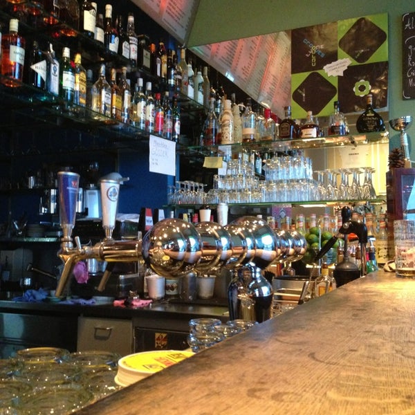 Cargo Bar Pub in Vorstädte