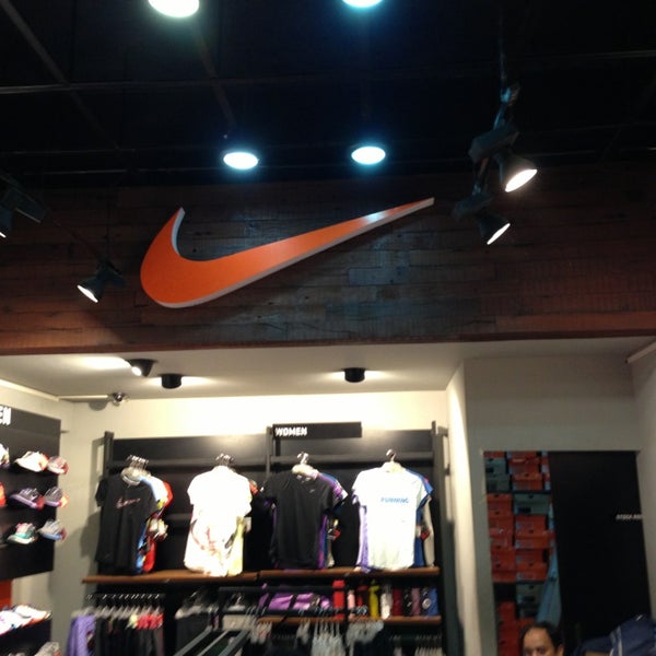 nike store mumbai