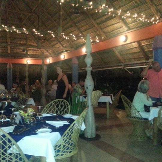 2/10/2013에 Dave P.님이 Alma del Pacifico Beach Hotel &amp; Spa에서 찍은 사진