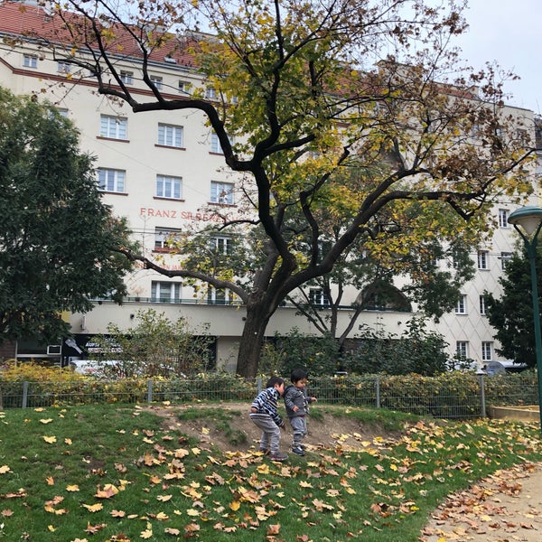 KardinalNaglPark Platz in Wien