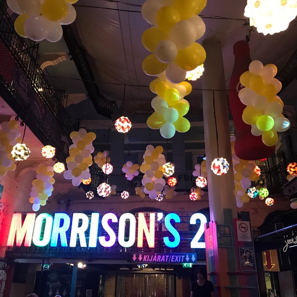 Foto diambil di Morrison&#39;s 2 oleh Serpil K. pada 12/30/2018