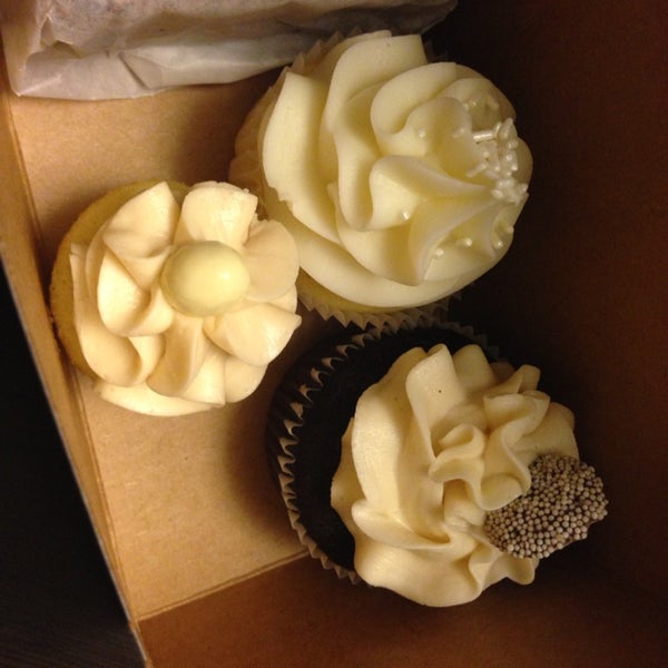 The Lemon Chiffon is hands down the best cupcake. If you're craving chocolate, go with the brownie over the cupcake!