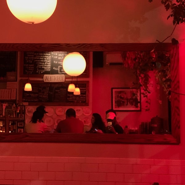10/2/2019 tarihinde Andy J.ziyaretçi tarafından Archie&#39;s Bar and Pizza'de çekilen fotoğraf