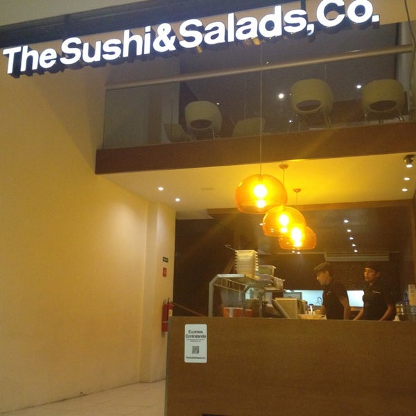 Снимок сделан в The Sushi &amp; Salads, Co. пользователем Jonathan C. 4/4/2013
