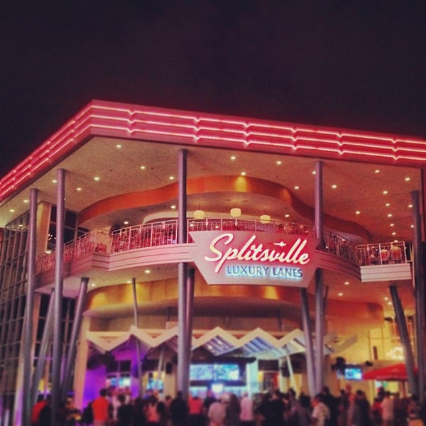 Photo taken at Splitsville Luxury Lanes by Juan Pablo F. on 10/13/2013