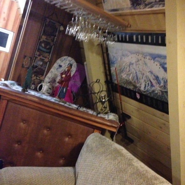 Foto scattata a Tye Haus - Ski Chalet at Steven&#39;s Pass da Ally F. il 3/1/2014