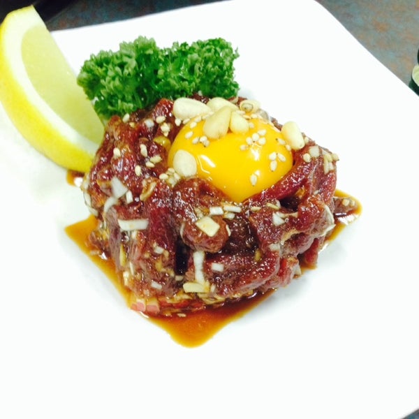 丸い月 Kore Restorani