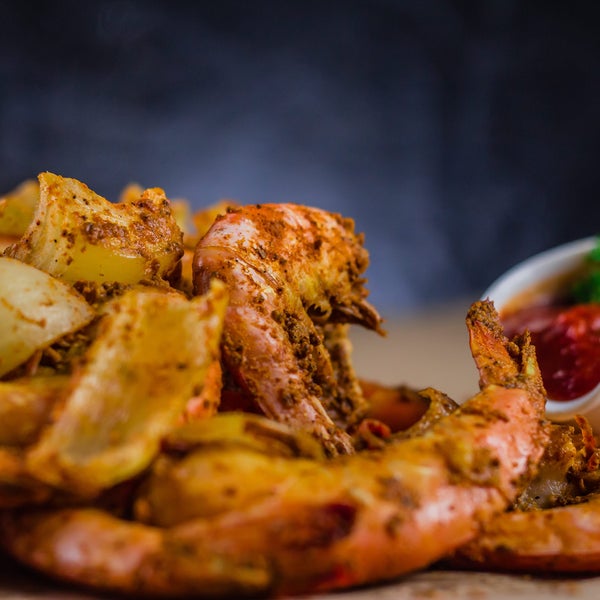 Blue Pointe Crab House Seafood Restaurant in Owings Mills