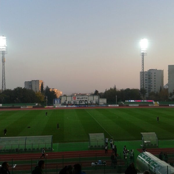 10/25/2013에 Reni T.님이 Стадион Берое (Beroe Stadium)에서 찍은 사진