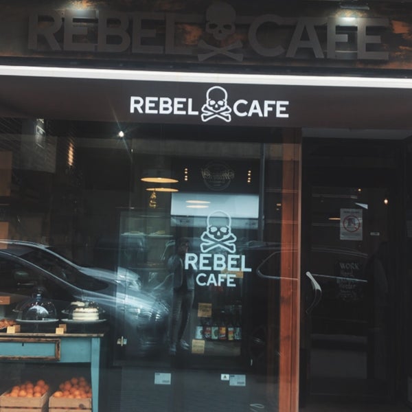 Снимок сделан в Rebel Cafe пользователем RASHID 3/12/2020