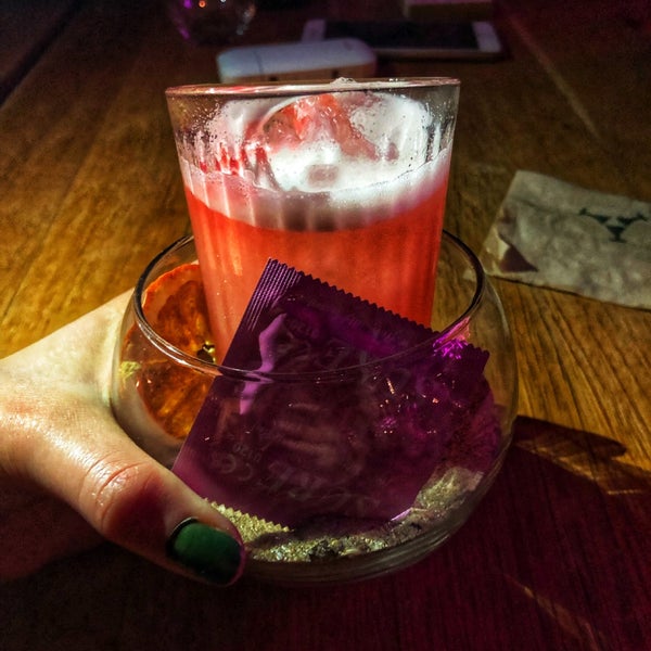 1/14/2019에 Бетина И.님이 SPUTNIK Cocktail bar에서 찍은 사진