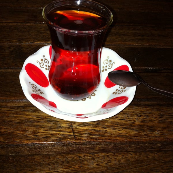 Photo taken at ALIR Cafe | Restaurant by Deniz Ş. on 5/11/2013