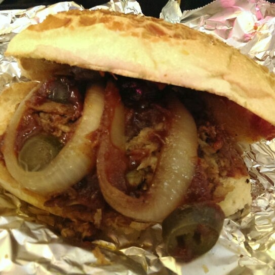 Foto diambil di Elbert&#39;s Cheesesteak Sandwiches oleh Onin B. pada 8/7/2013