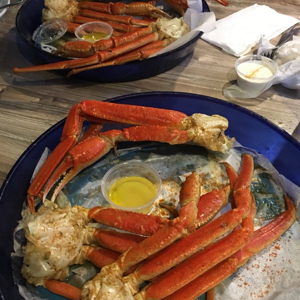 Снимок сделан в Siesta Key Oyster Bar пользователем Marissa W. 5/19/2018