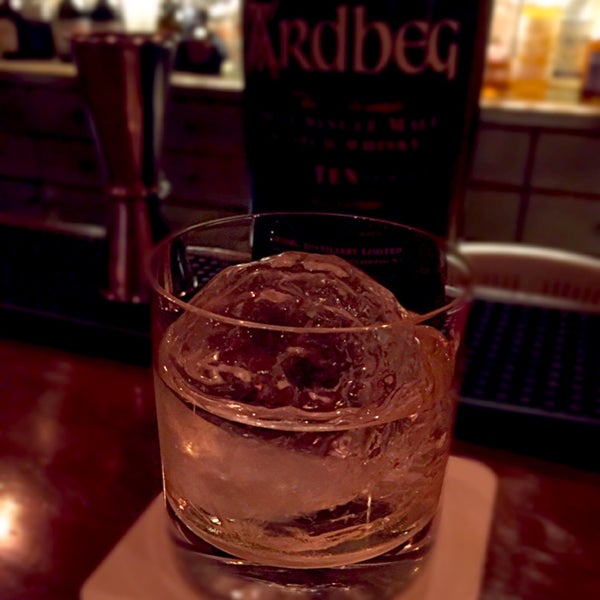 Святой бар. If бар. Cetrus bar аланья. If бар. Барная стойка в ресторане.