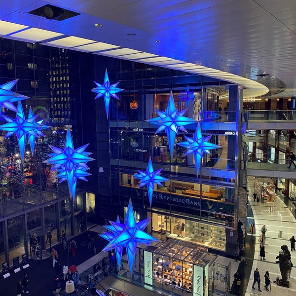Photo taken at The Shops at Columbus Circle by AE👨🏻‍✈️ on 11/30/2022