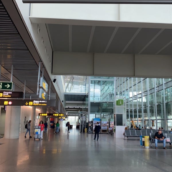 Das Foto wurde bei Aeropuerto de Santiago de Compostela von Marios N. am 6/16/2022 aufgenommen