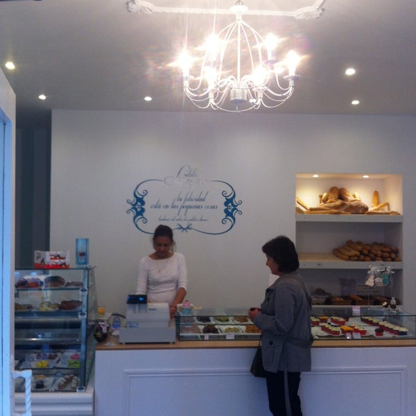 Кафе кондитерская la petite Boulangerie